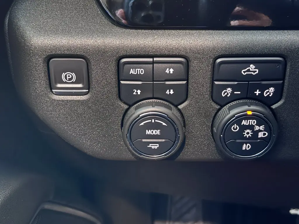 2022 Chevrolet Silverado - $41,987
