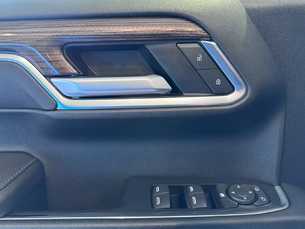 2022 Chevrolet Silverado - $41,987