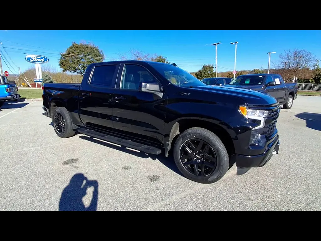 2024 Chevrolet Silverado - $42,995