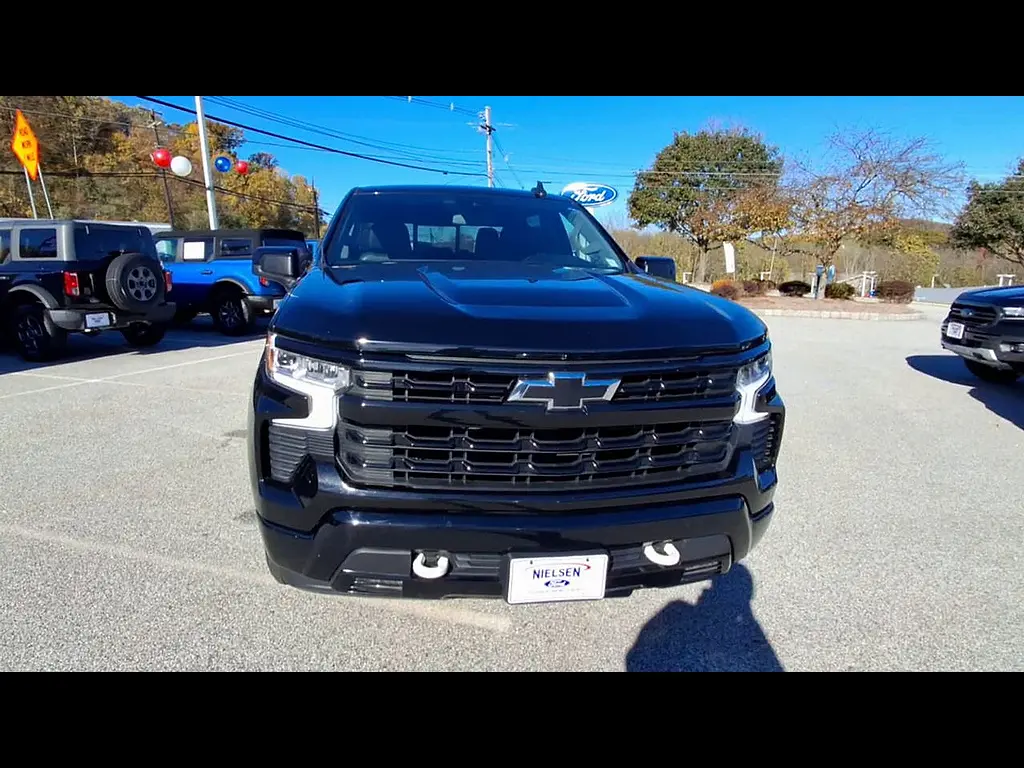 2024 Chevrolet Silverado - $42,995