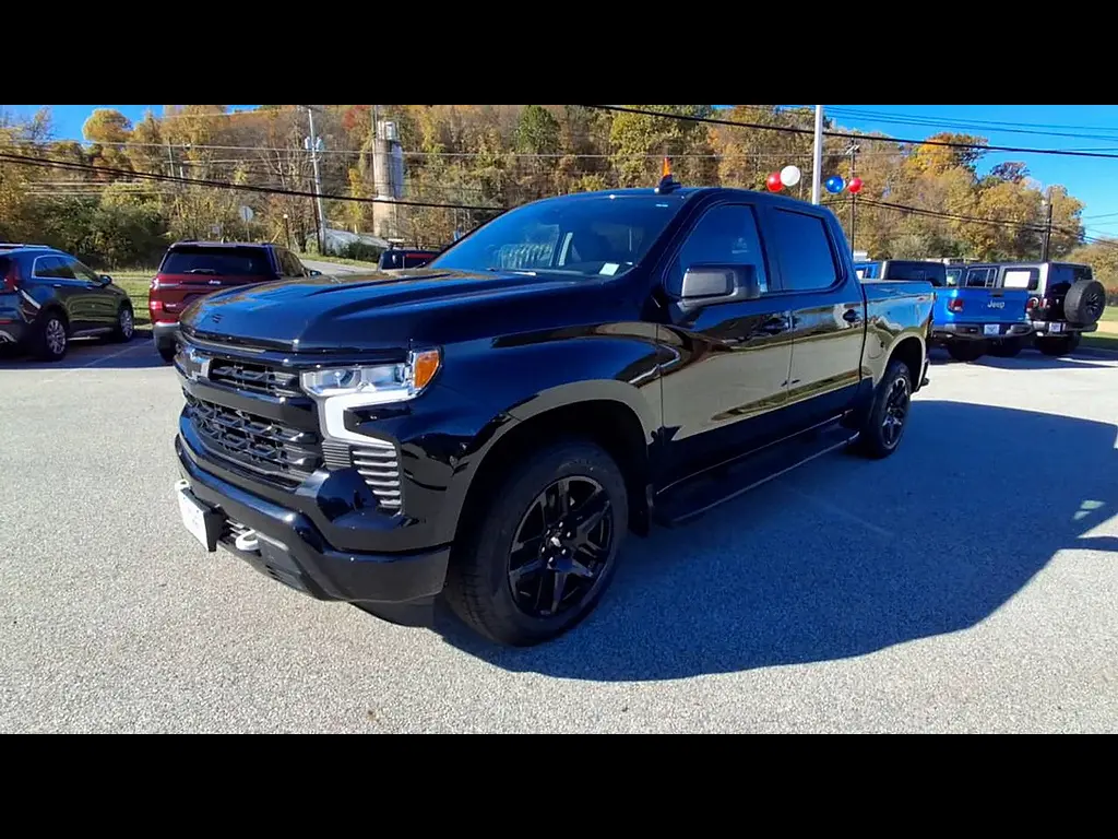 2024 Chevrolet Silverado - $42,995