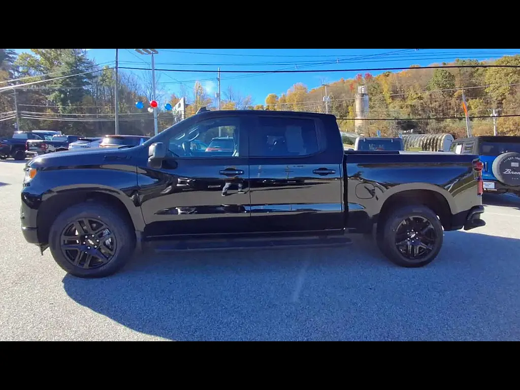 2024 Chevrolet Silverado - $42,995