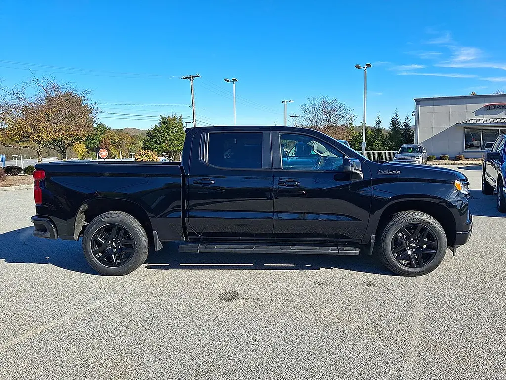 2024 Chevrolet Silverado - $42,995