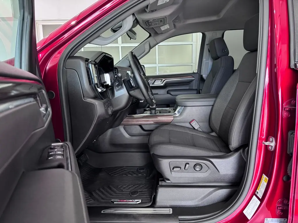 2024 Chevrolet Silverado - $47,987