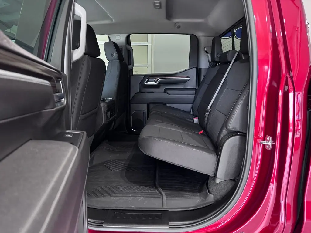 2024 Chevrolet Silverado - $47,987