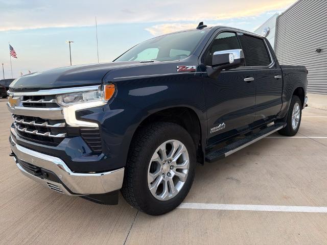 2023 Chevrolet Silverado - $43,404
