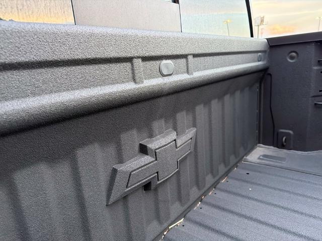 2023 Chevrolet Silverado - $43,404