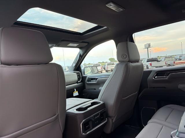 2023 Chevrolet Silverado - $43,404