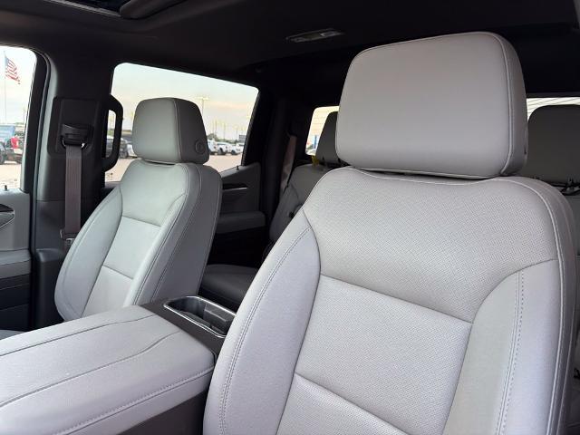 2023 Chevrolet Silverado - $43,404