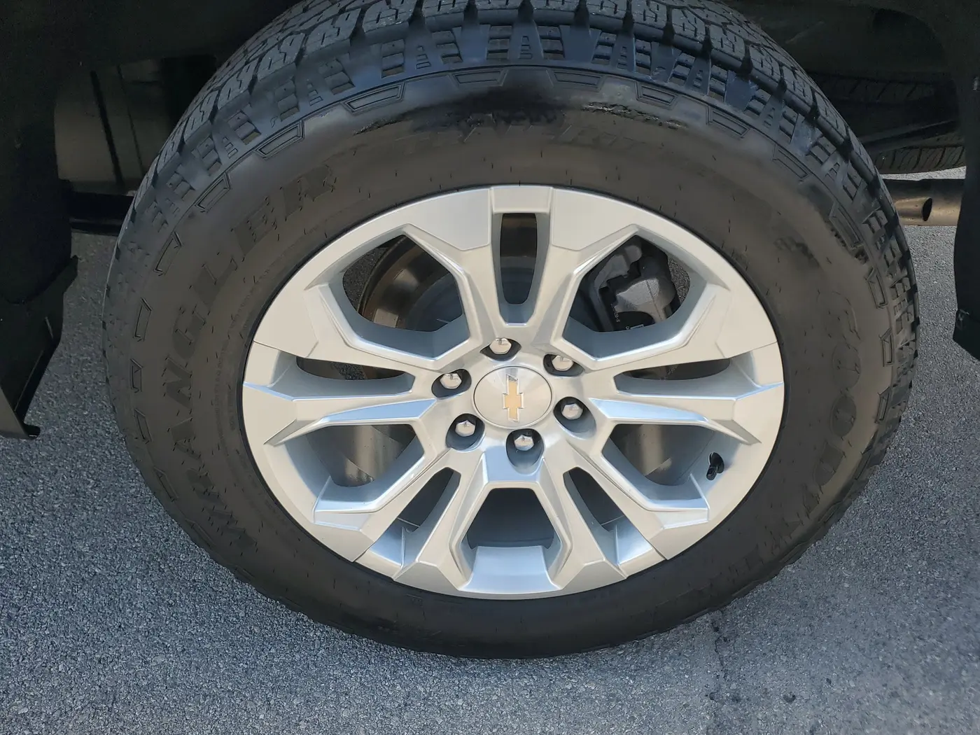 2024 Chevrolet Silverado - $45,990