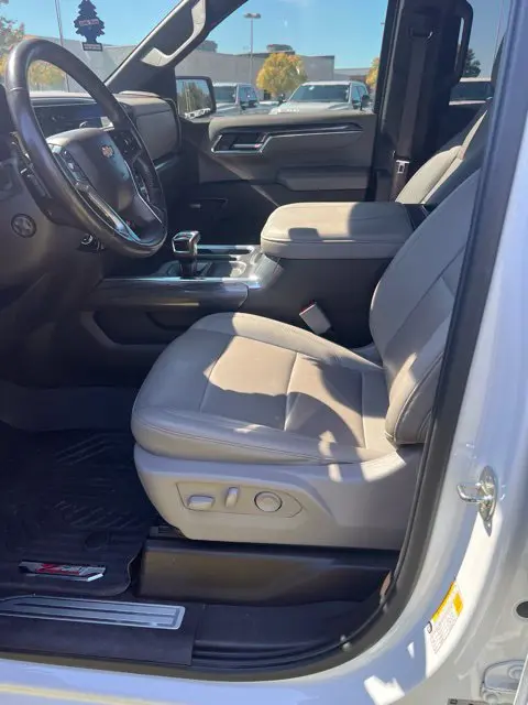 2023 Chevrolet Silverado - $38,301