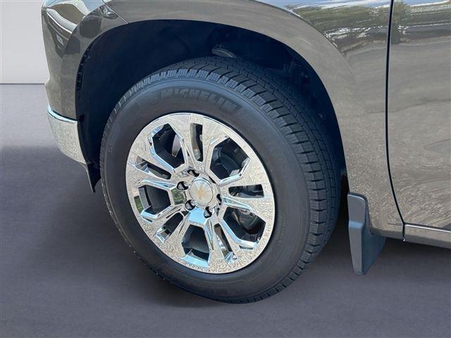 2023 Chevrolet Silverado - $44,801
