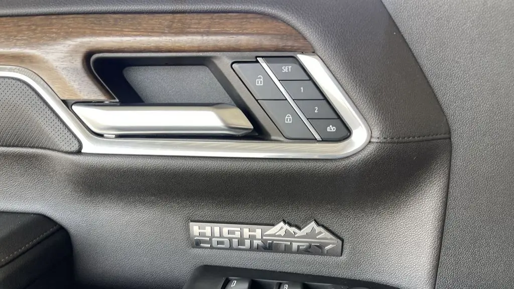 2023 Chevrolet Silverado 1500 High Country