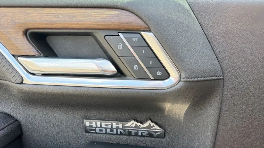 2023 Chevrolet Silverado 1500 High Country