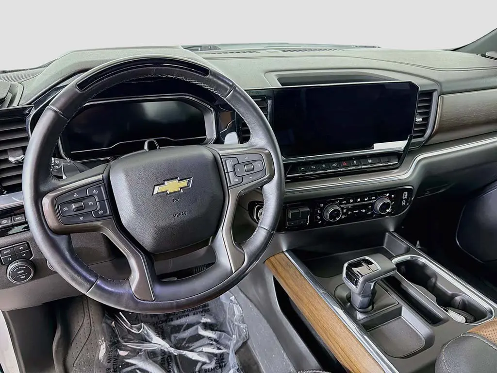 2024 Chevrolet Silverado - $41,499