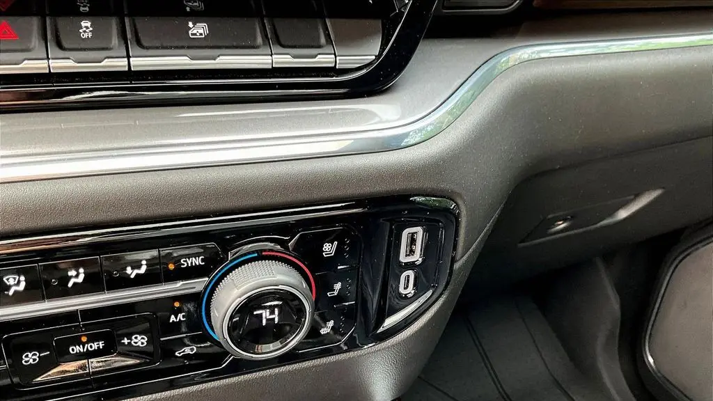 2023 Chevrolet Silverado 1500 High Country