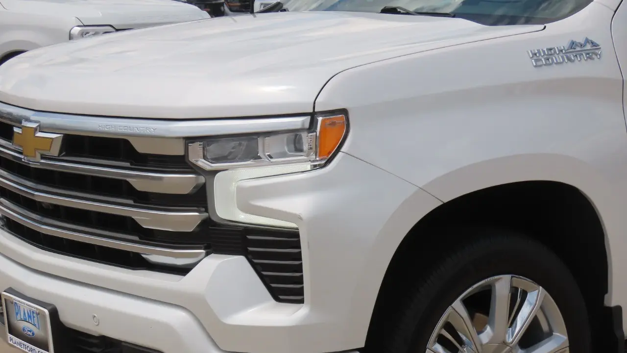 2023 Chevrolet Silverado 1500 High Country