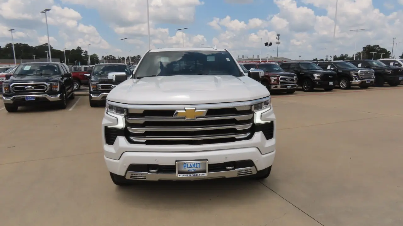 2023 Chevrolet Silverado 1500 High Country