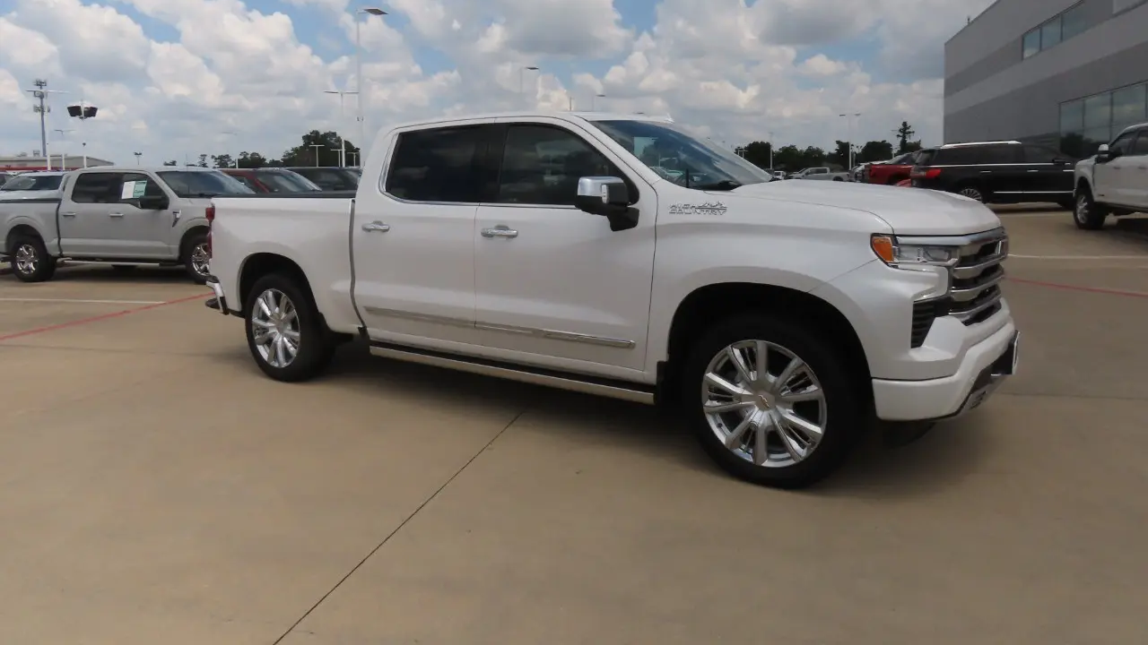 2023 Chevrolet Silverado 1500 High Country