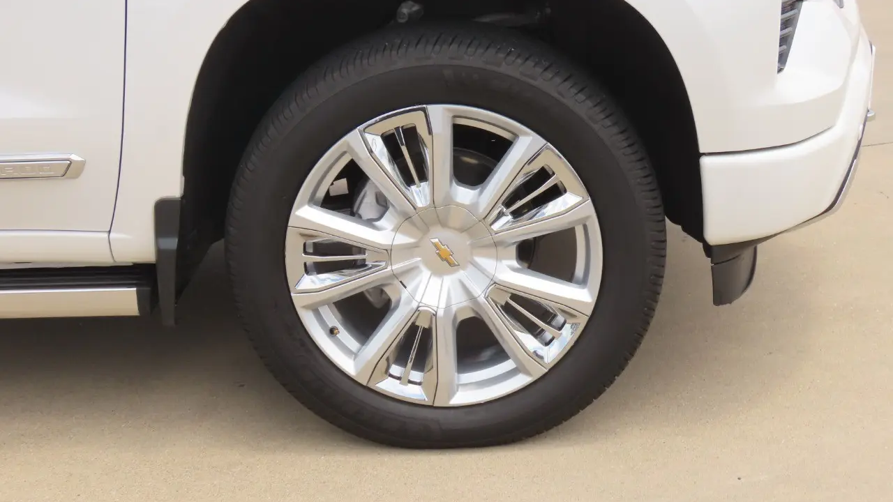 2023 Chevrolet Silverado 1500 High Country