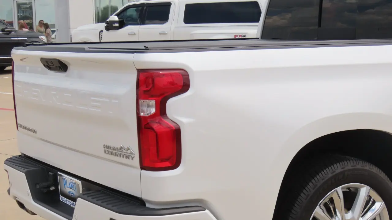 2023 Chevrolet Silverado 1500 High Country