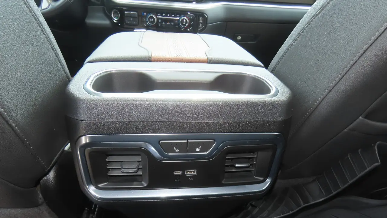 2023 Chevrolet Silverado 1500 High Country