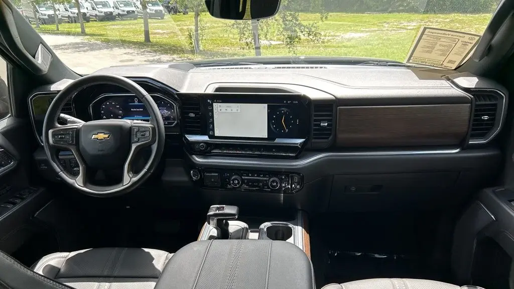 2023 Chevrolet Silverado 1500 High Country