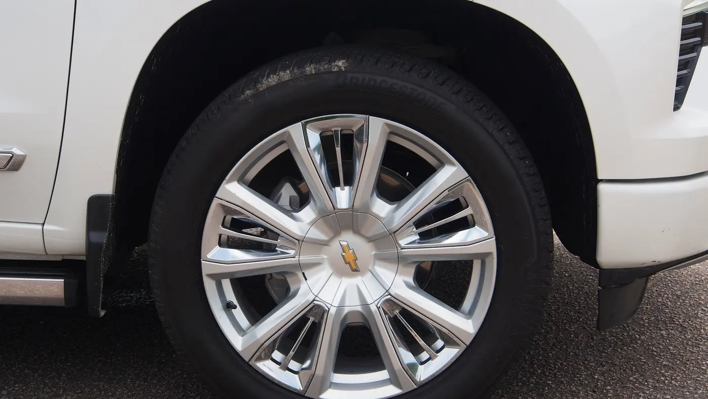 2023 Chevrolet Silverado 1500 High Country