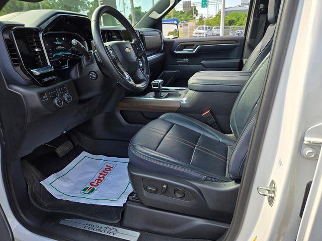 2023 Chevrolet Silverado - $54,892