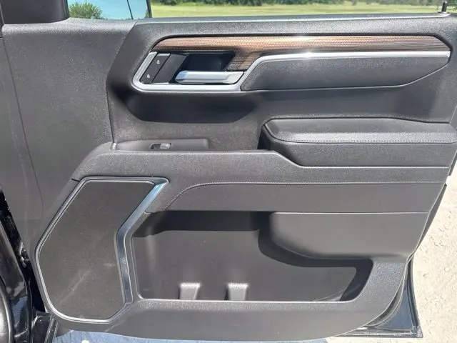 2026 Chevrolet Silverado - $40,400