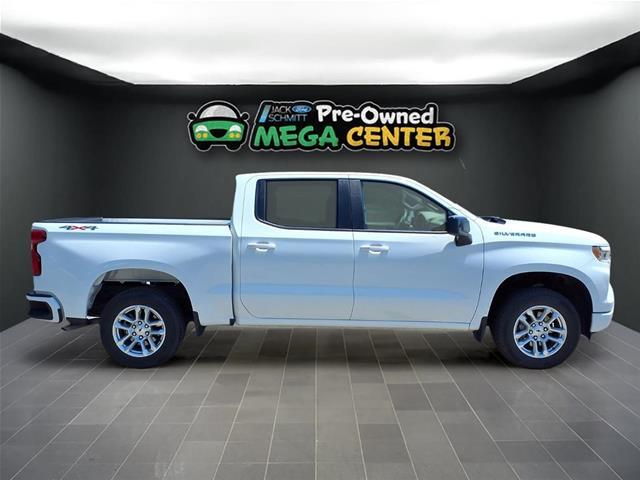 2026 Chevrolet Silverado - $43,339