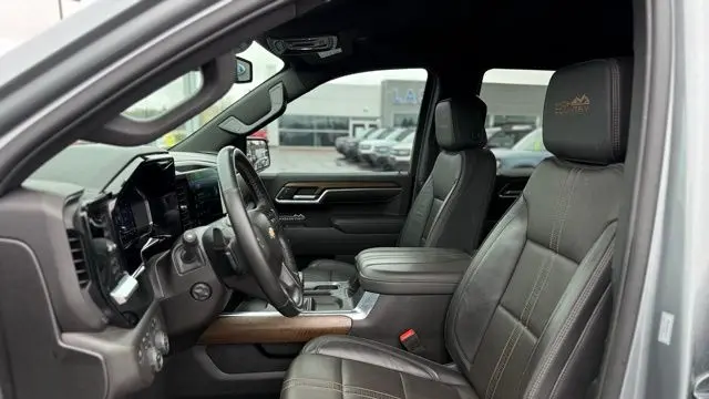 2025 Chevrolet Silverado 1500 High Country