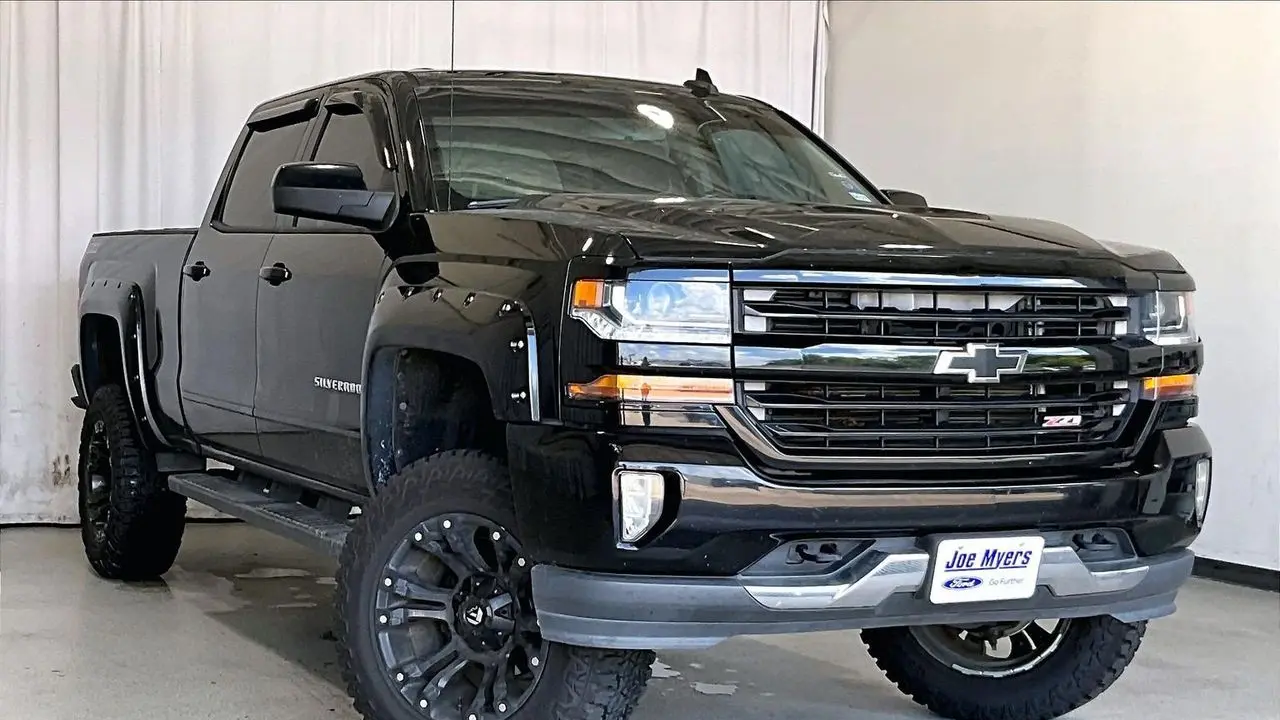 Preowned 2017 Chevrolet Silverado 1500 LT for Sale