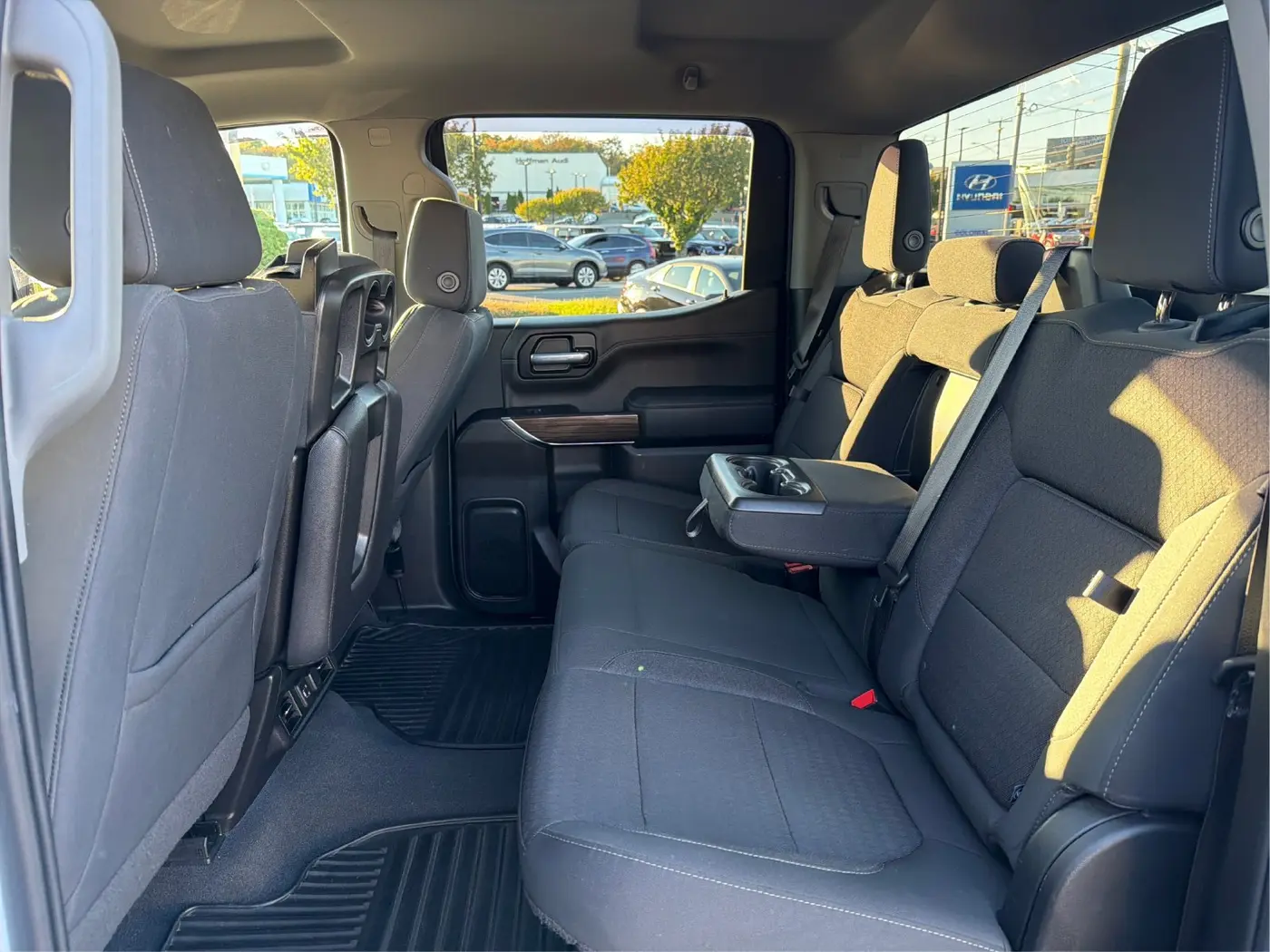 2021 Chevrolet Silverado - $32,199