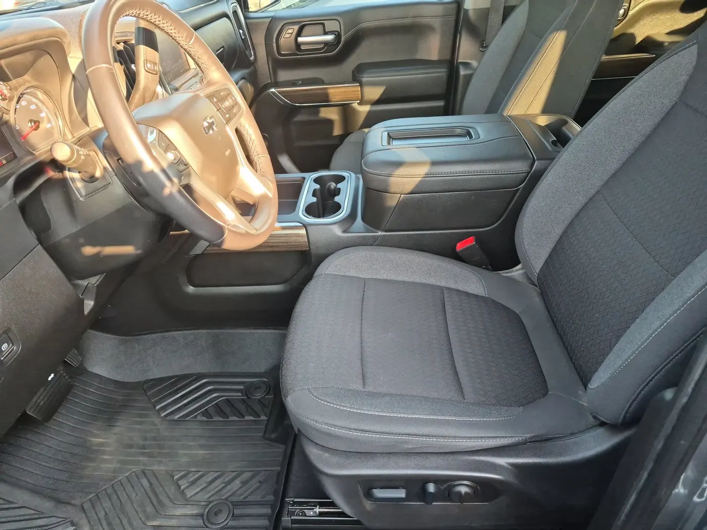 2022 Chevrolet Silverado Ltd - $36,995