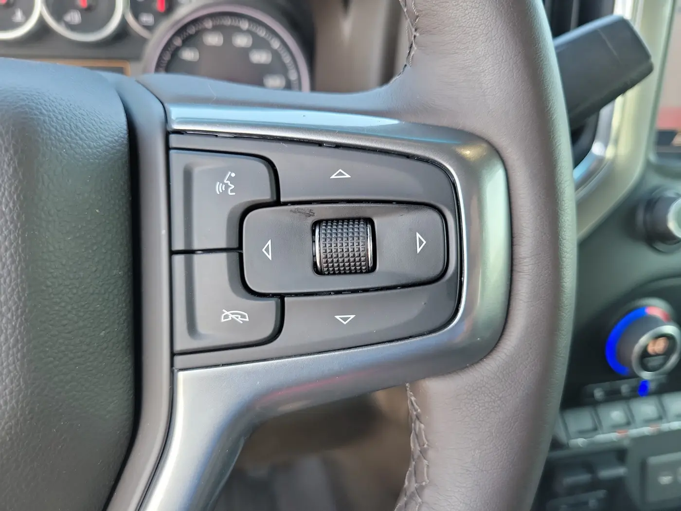 2022 Chevrolet Silverado Ltd - $39,245