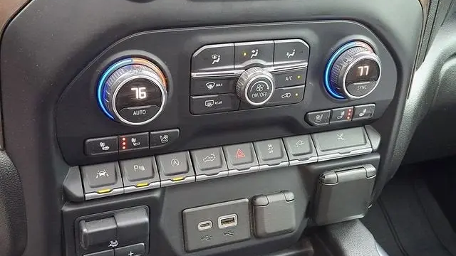 2019 Chevrolet Silverado 1500 High Country
