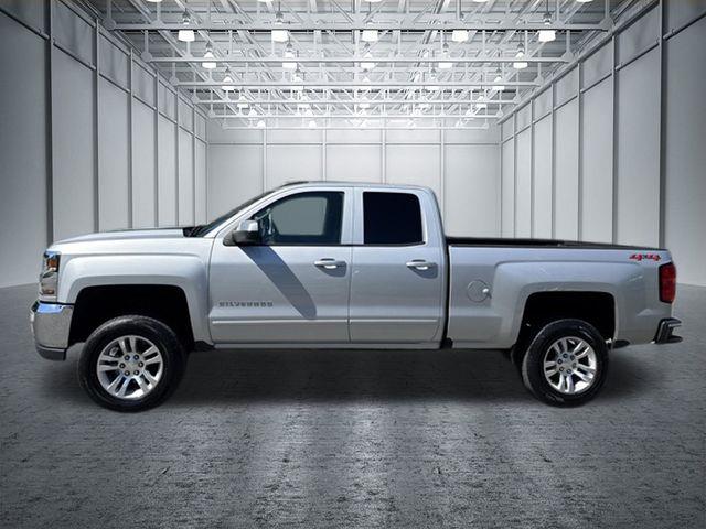 2018 Chevrolet Silverado 1500 LT — photo 1 of 24