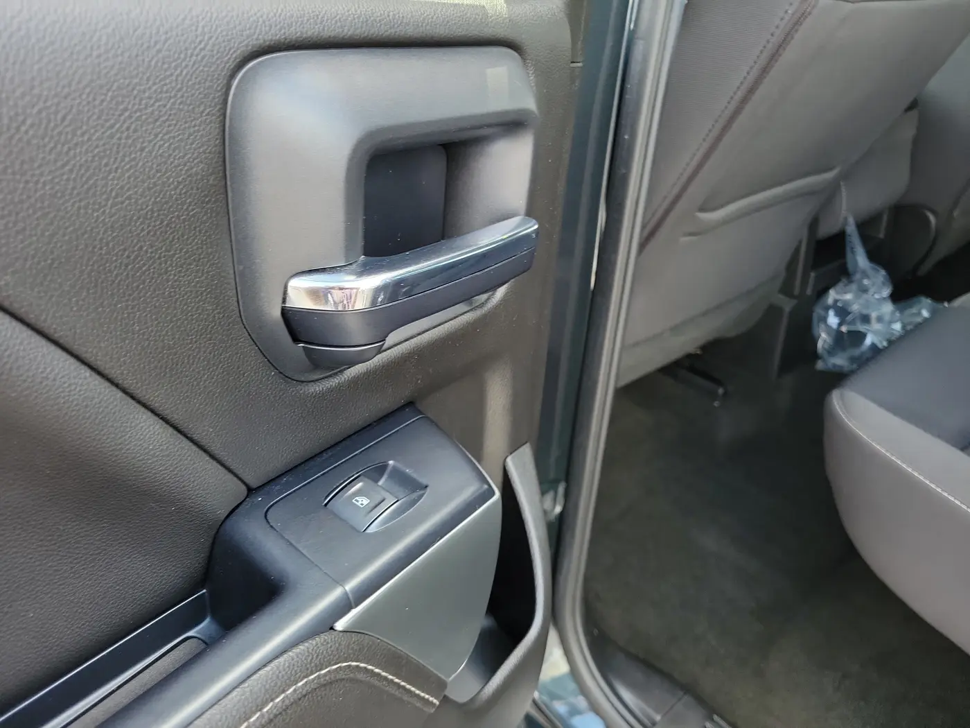2018 Chevrolet Silverado - $24,496
