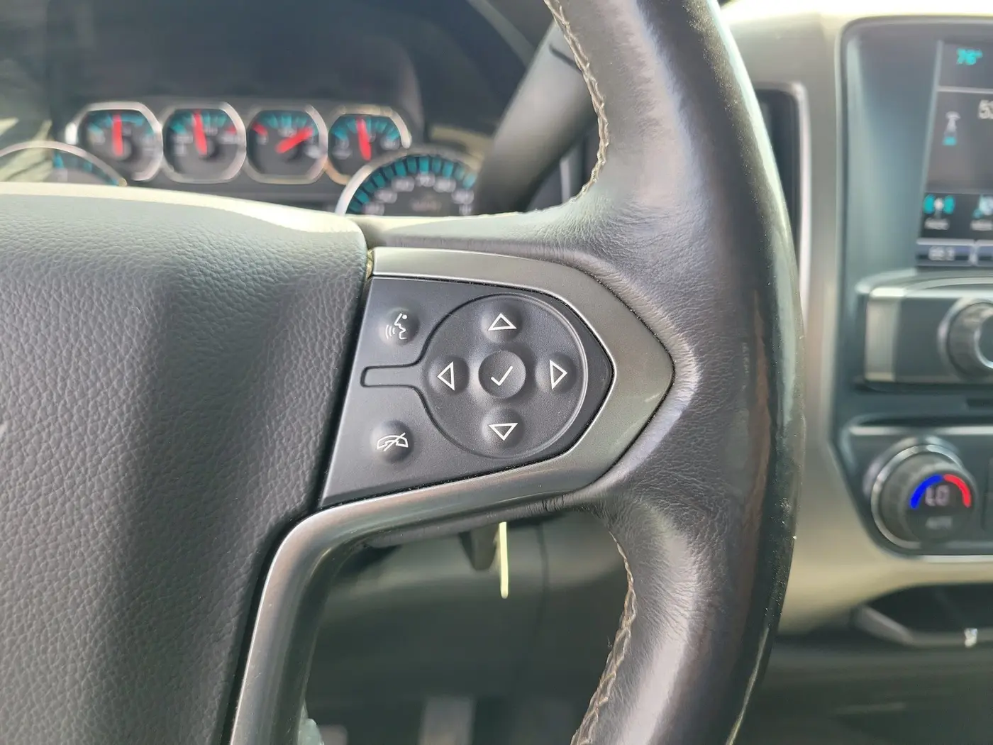 2018 Chevrolet Silverado - $24,496