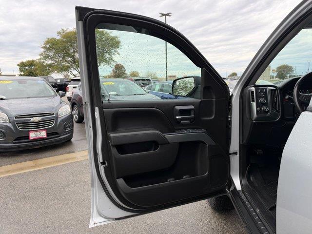 2014 Chevrolet Silverado - $13,995
