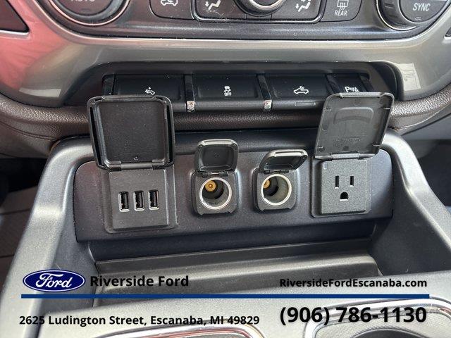 2015 Chevrolet Silverado - $25,995