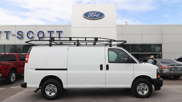 2022 Chevrolet Express 2500