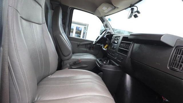 2022 Chevrolet Express 2500