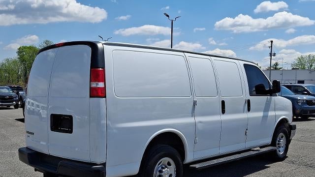 2022 Chevrolet Express 2500