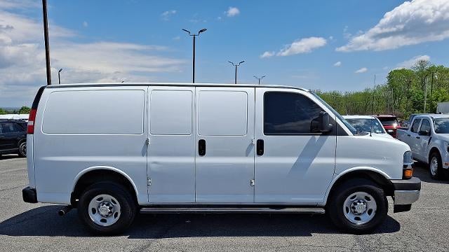 2022 Chevrolet Express 2500