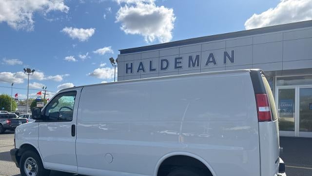 2022 Chevrolet Express 2500
