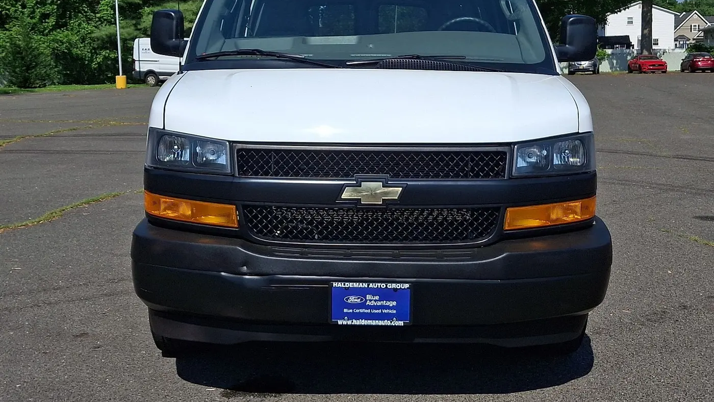 2022 Chevrolet Express 2500