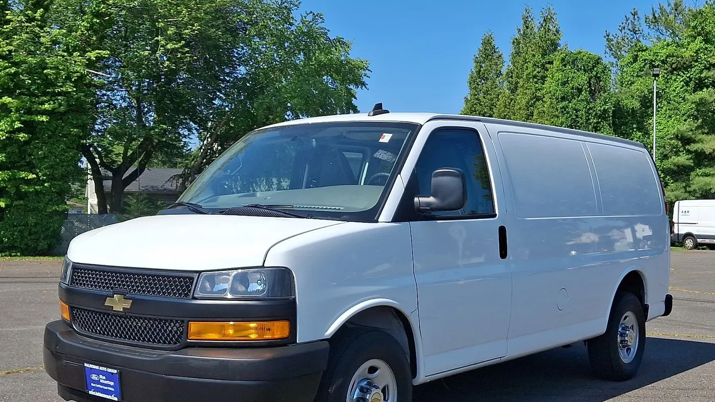 2022 Chevrolet Express 2500