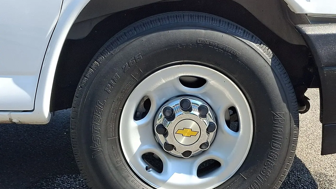2022 Chevrolet Express 2500